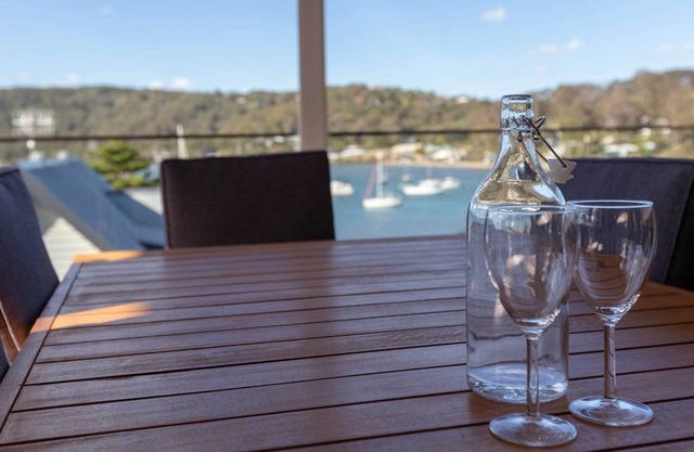 Luxury getaway in amazing position with superb views - wifi