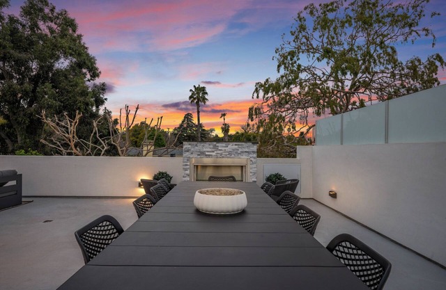 Luxury Green villa! 6bdr w pool and theatre