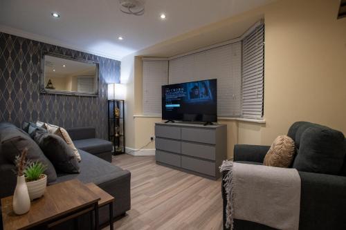 Luxury Ground Floor 2 Bedroom Apartment