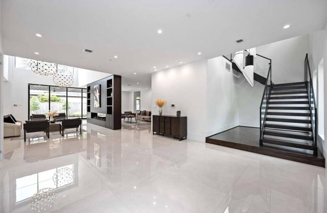 Luxury Haven: Poolside Paradise in Downtown Miami