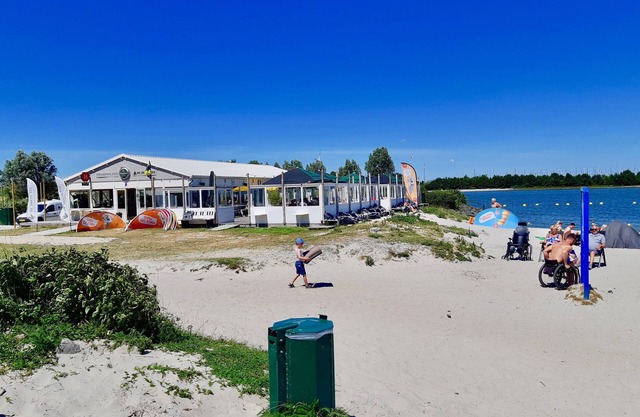 Luxury Holiday Home, Large Garden, Free Motorboat Usage for Our Guests