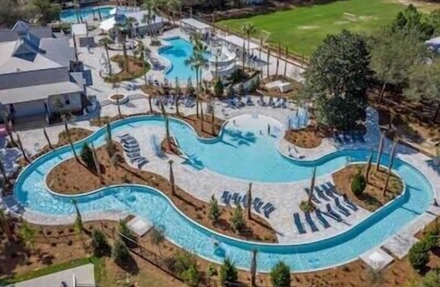 Luxury Home! 5 Bikes! Famous Watercolor Community! Access Beach Club & 4 Pools!