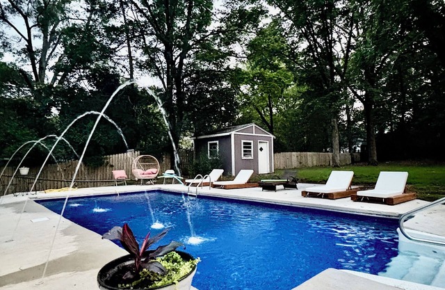 Luxury home, minutes from MSU campus