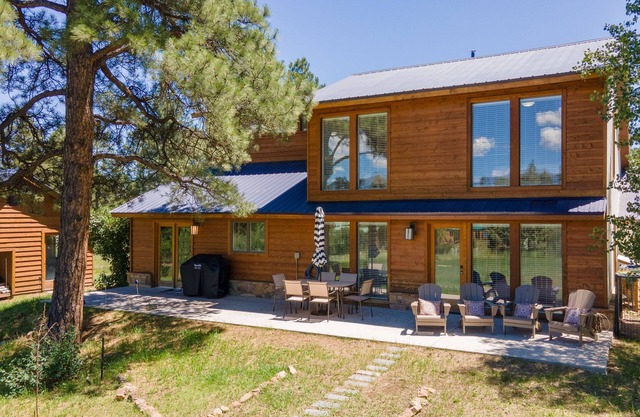 Luxury Home | Modern Interior, Nice Location