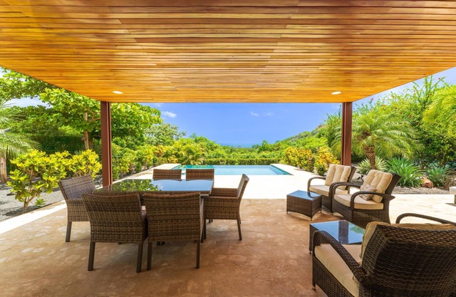 Luxury house with private pool - A couple of minutes from Flamingo Beach