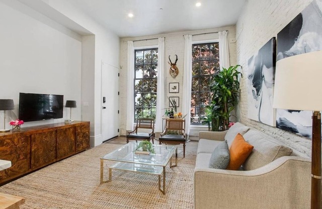 Luxury in NOLA: 4BR, 4BA Downtown Suite- Near Harrah's & French Quarter - Perfect for Groups