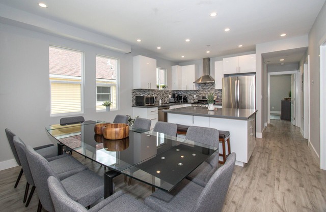 Luxury living minutes from the heart of SF! One block away from Bart station.