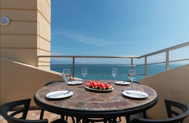 Luxury Loft - Diamante beachfront suites