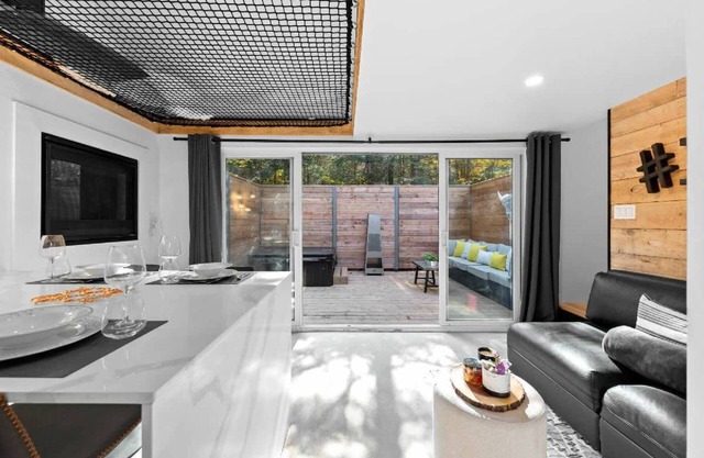 Luxury mini-chalets to disconnect for two with a private spa nestled in the hear