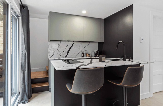 Luxury mini-chalets to disconnect for two with a private spa nestled in the hear