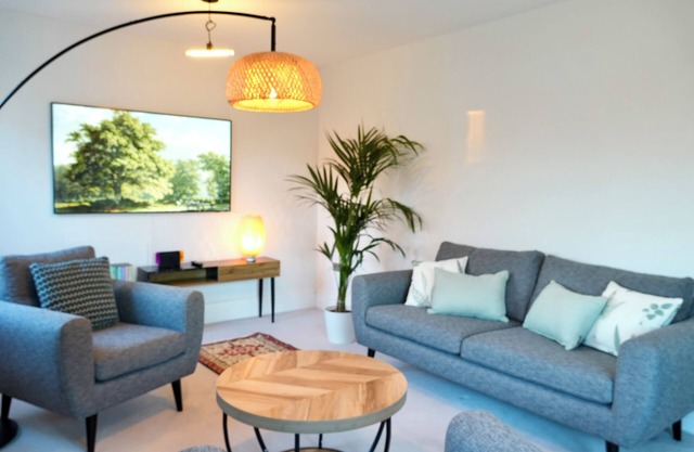 Luxury Modern House in Shakespeare’s Town