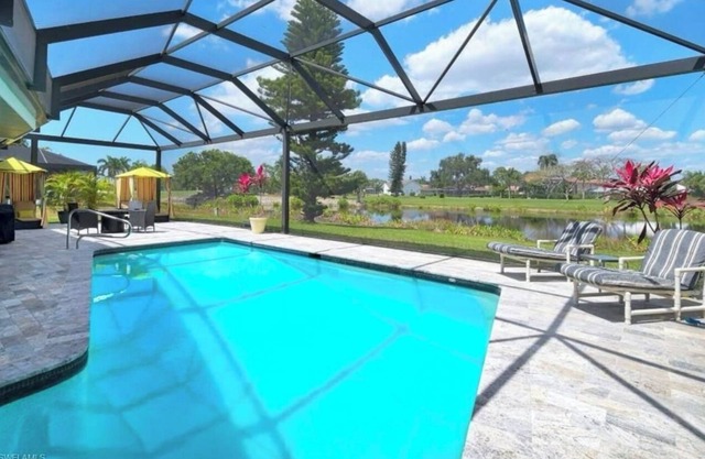 Luxury NEW HOME, 3bed-3bath, 5 beds. Fully equipped. HEATED POOL