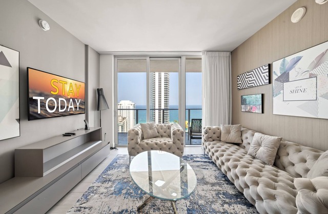 ★ Luxury Ocean View Retreat with Stunning Views, Pool and Steps to the Beach