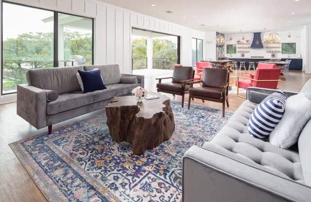Luxury on the Guadalupe River! Across from Whitewater on the horseshoe!