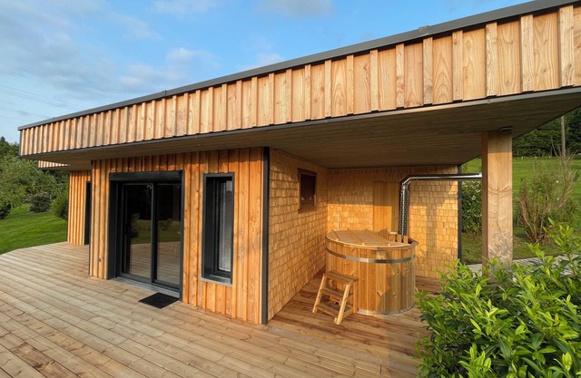 Luxury owl chalet with Finnish bath at Nature Cottage Vosges