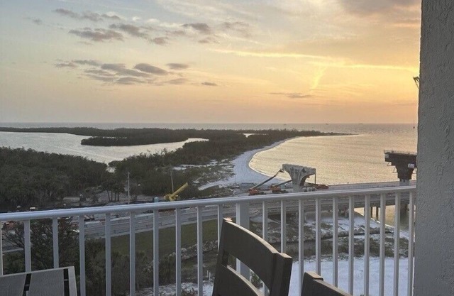 Luxury Private Beach Getaway with Breathtaking Views!