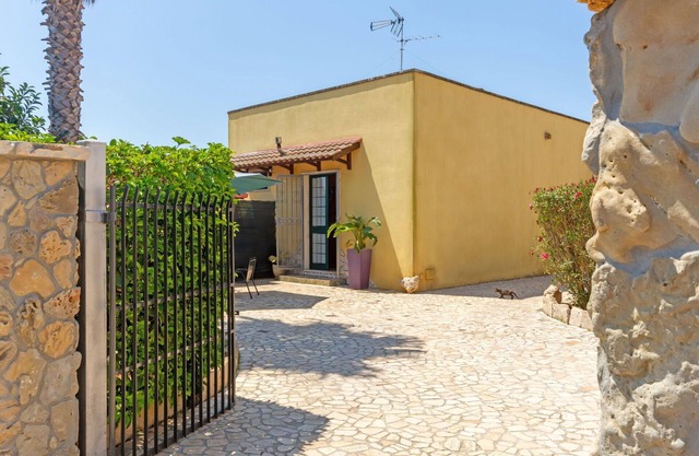 Luxury Private Villa With Garden