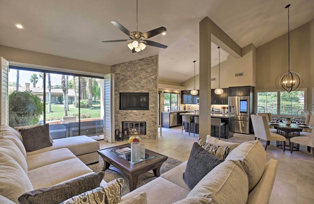 Luxury Remodeled Palm Desert Resort Condo!