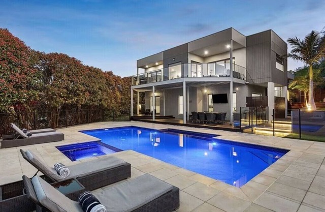 Luxury Retreat with Bay Views