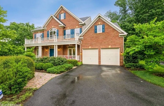 Luxury Retreat with Family Feel: Perfect Getaway!nn