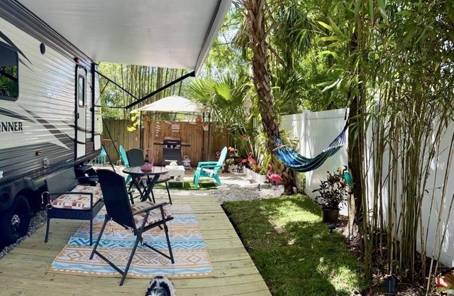 Luxury RV Camper near Clearwater Beaches