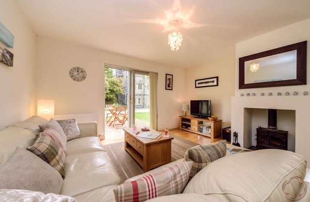 Luxury self catering cottage with swimming pool in the grounds of a Monastery on Loch Ness