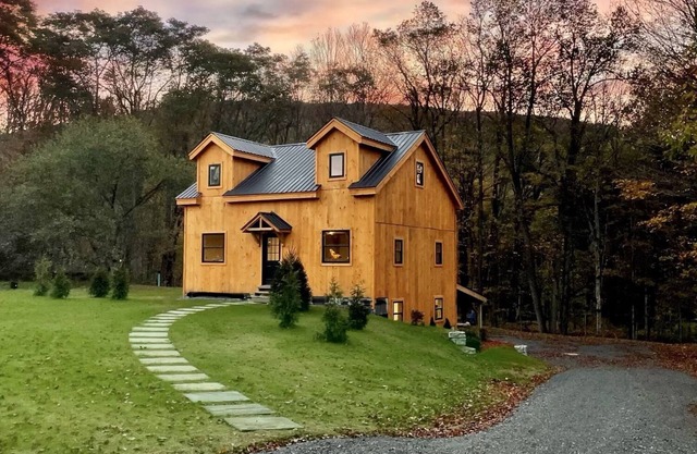 Luxury Ski Chalet - Okemo Killington
