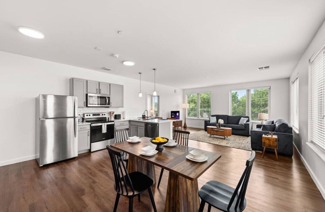 Luxury Stay Near Cleveland Clinic & Attractions