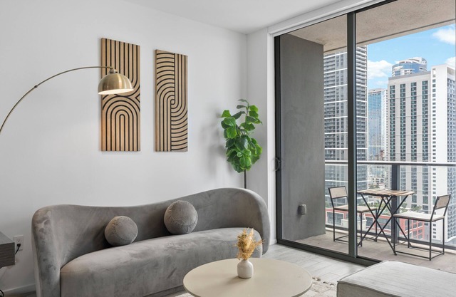 Luxury Studio/Downtown Miami with fitness room, water views