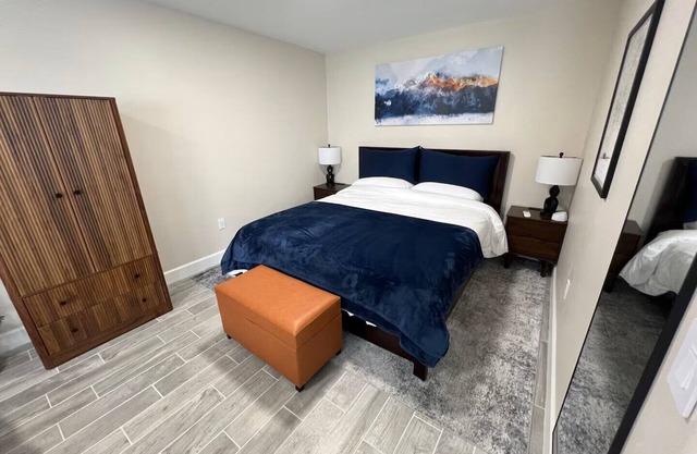 Luxury Studio Guest House Full Kitchen Cal King Central Albuquerque
