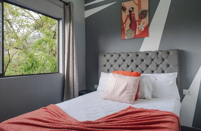 Luxury Suite - Rooftop, Jacuzzi & Balcony