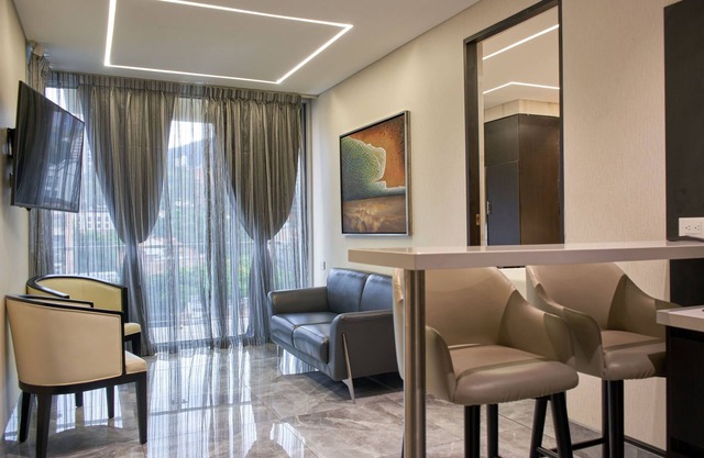 Luxury Suite with jacuzzi and balcony