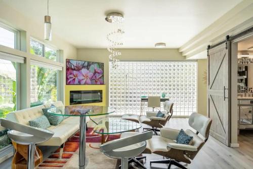 Luxury Suite with Views - San Rafael, Gateway to SF & Wine Country