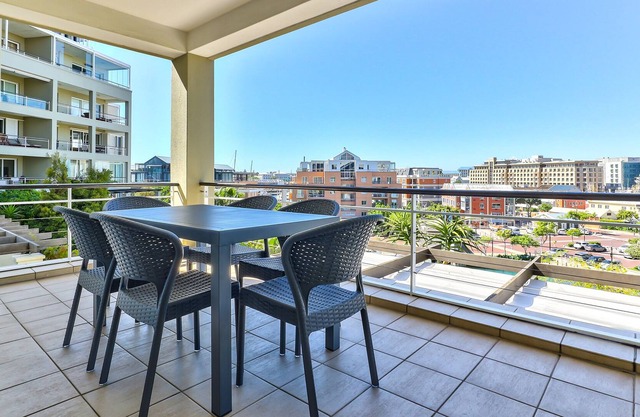 Luxury Three Bedroom Apartment - fully furnished and equipped
