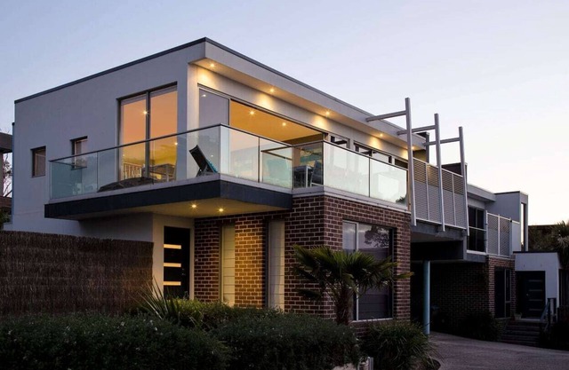 Luxury Townhouse with Bay Views