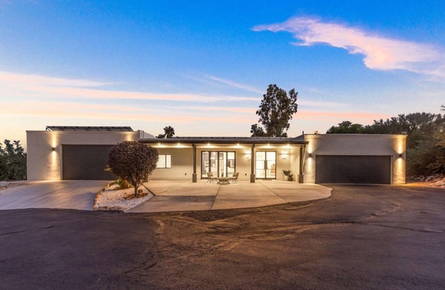 Luxury Upscale Modern home located in the Catalina Foothills. Sleeps 16