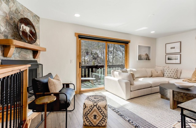 Luxury Vail 3bd/2ba w/Hot Tub!