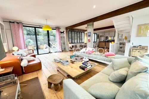 Luxury - Villa entièrement rénovée Vue sur la mer