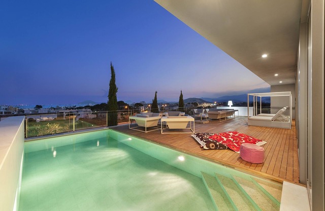 Luxury Villa Phoenix by JS Villas