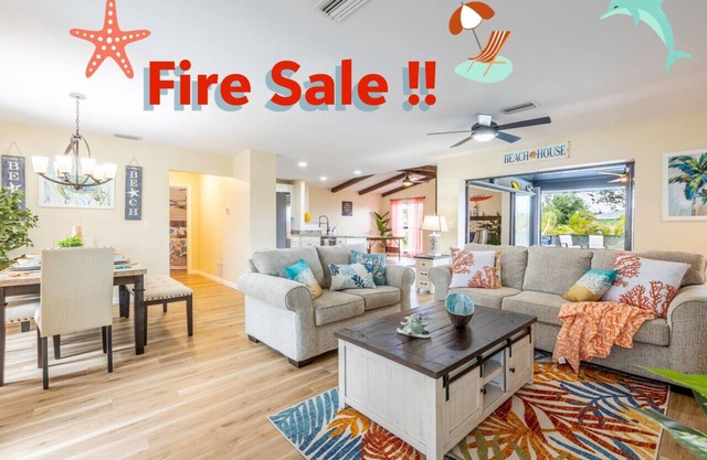 ❤️️Luxury Villa in Englewood, Private Pool 😎, Game Room, 6 mins to Beaches