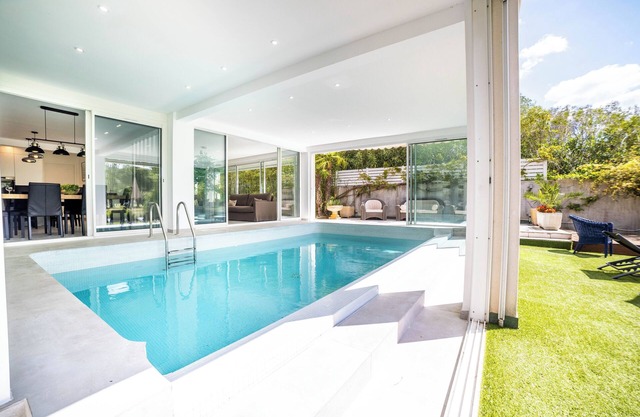 Luxury villa in the La Grande Motte golf course with private pool