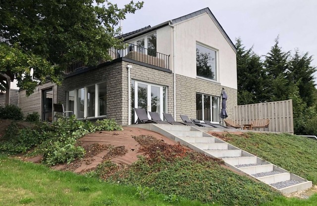 Luxury Villa la Reine surrounded by nature near Durbuy