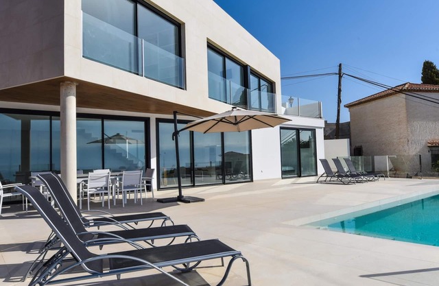 Luxury villa sea views,heated pool and jacuzzi