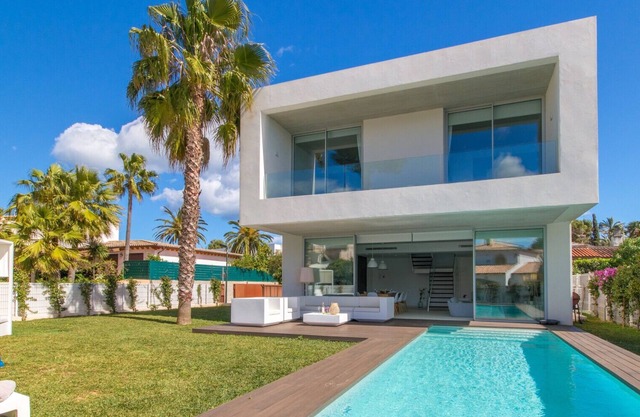 Luxury Villa with Pool