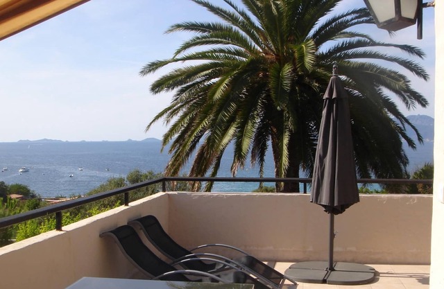 Luxury villa with private pool located in PORTIGLIOLO