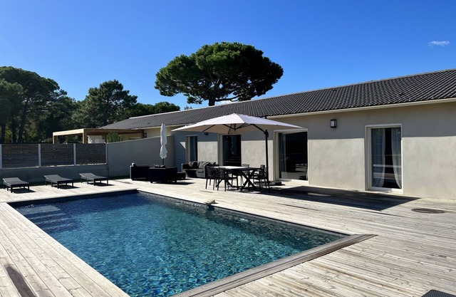 Luxury villa with heated pool on the seafront