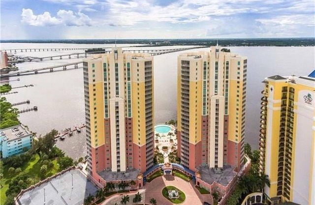 Luxury Waterfront Loft Condo