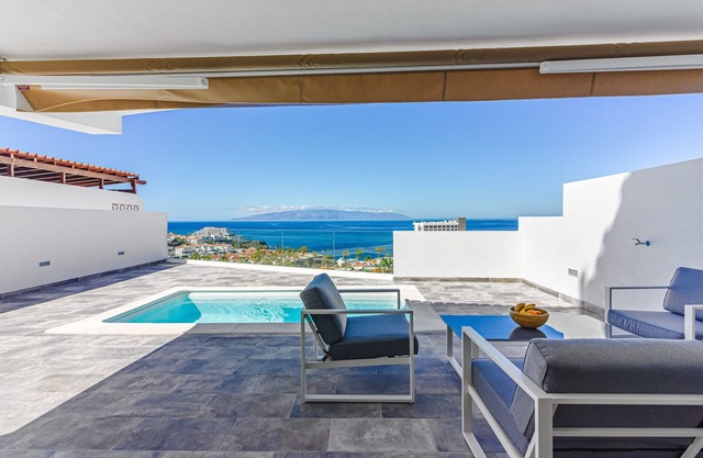 Magnificent Bungalow with panoramic views and private pool.