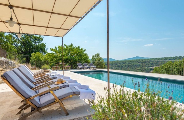 Maison Sebastien - Six Bedroom Villa, Sleeps 13