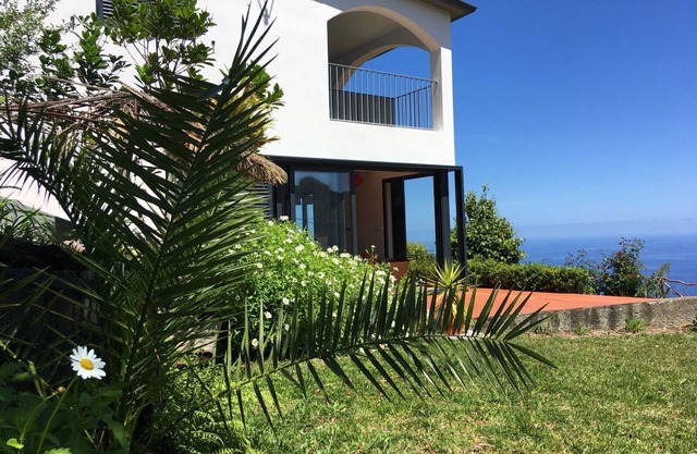 MadeiraCasa - Country cottage with stunning views and privacy